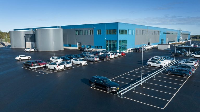 volvo-отвори-нов-център-за-тестване-на-софтуер-в-Швеция