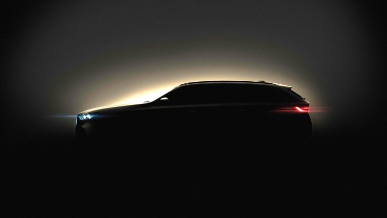 bmw-разкри-силуета-на-комбито-Серия-5-touring