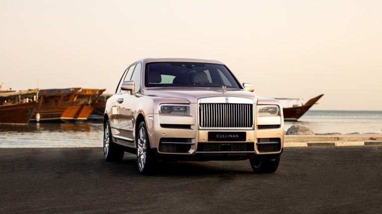 rolls-royce-направи-cullinan-в-цвета-на-най-скъпата-перла