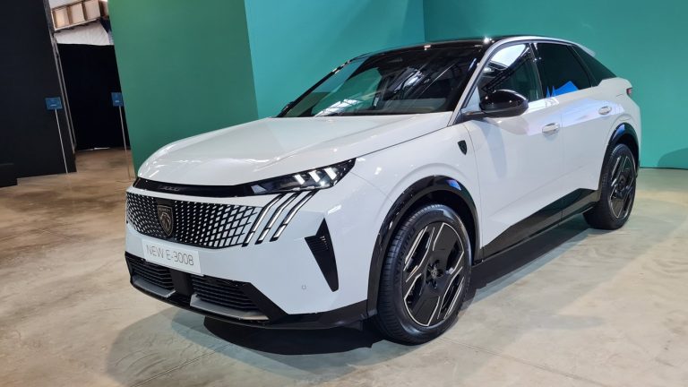 Новото-peugeot-e-3008-дебютира-на-автосалона-в-Цюрих