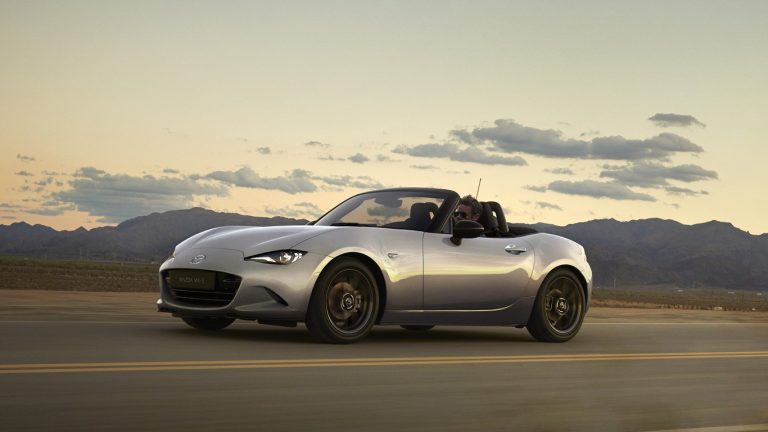 mazda-подготвя-вълнуващи-специални-издания-на-mx-5