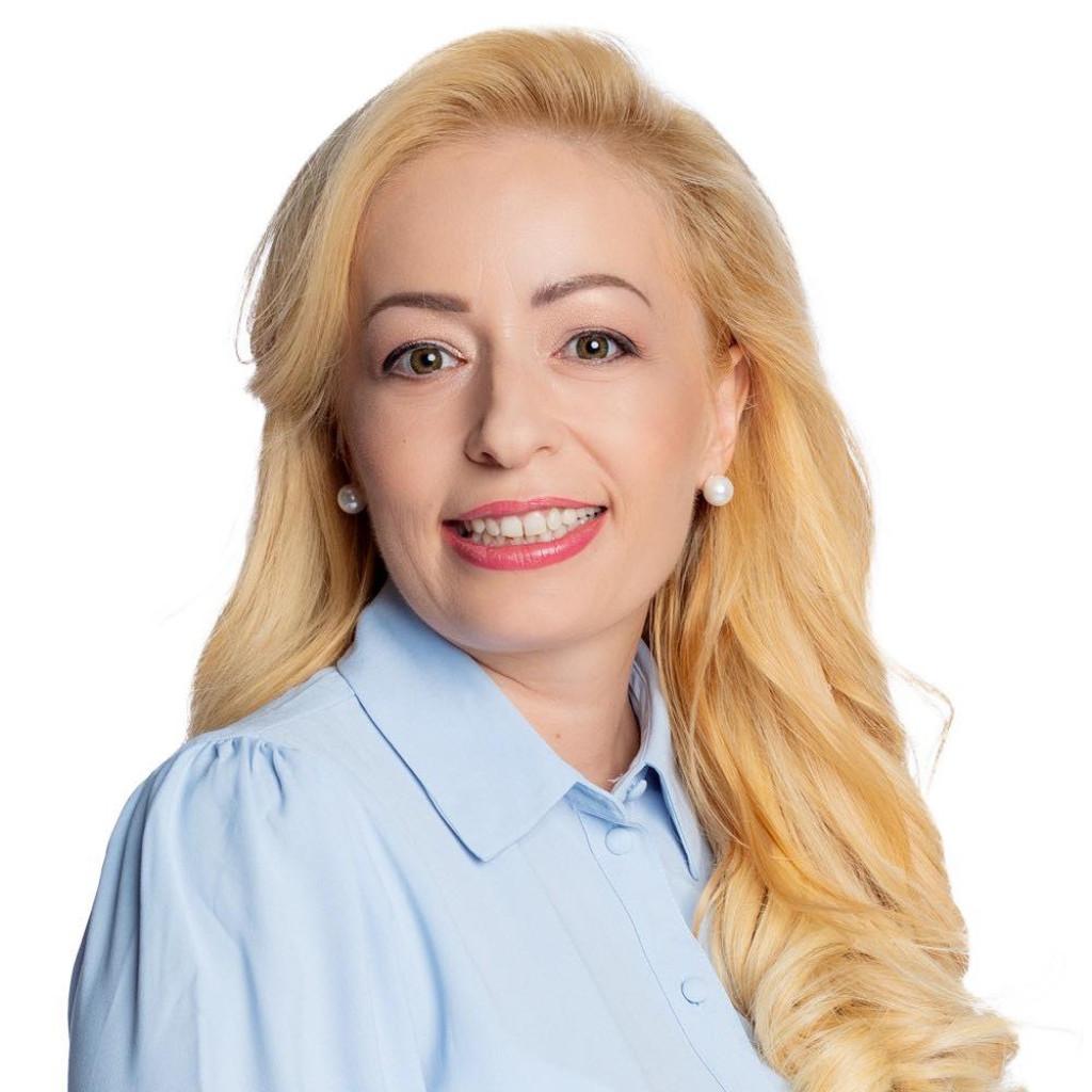 Таня Анестиева за това как се прави позитивна кампания: Човек трябва да е сърдечен и добронамерен през цялото време, а не само в 6 без 5 преди избори Таня-Анестиева-за-това-как-се-прави-позитивна-кампания:-Човек-трябва-да-е-сърдечен-и-добронамерен-през-цялото-време,-а-не-само-в-6-без-5-преди-избори