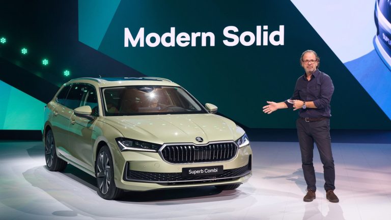 Новата-skoda-superb-блесна-с-още-по-изискан-дизайн-и-луксозен-интериор