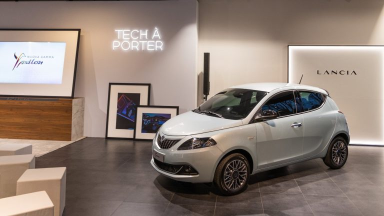 lancia-се-завръща-в-Европа-през-2024-година-с-ypsilon