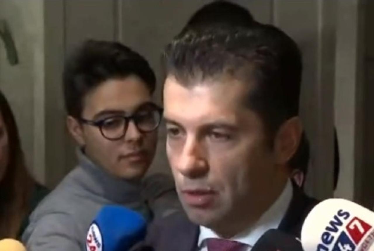 ПП-ДБ поиска оставките на Боби Михайлов и министър Калин Стоянов ПП-ДБ-поиска-оставките-на-Боби-Михайлов-и-министър-Калин-Стоянов