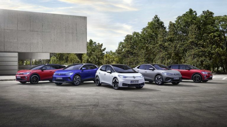volkswagen-електрифицира-автопарка-на-Ватикана