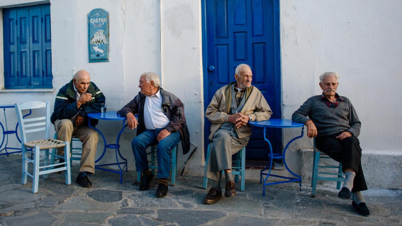 Гръцките пенсионери се вдигат на протест Гръцките-пенсионери-се-вдигат-на-протест