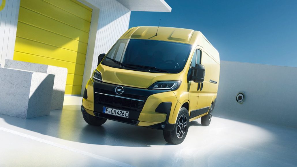 Новият-opel-movano-с-батерия-от-110-кВтч-изминава-420-км-на-ток