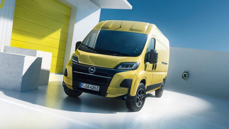 Новият-opel-movano-с-батерия-от-110-кВтч-изминава-420-км-на-ток