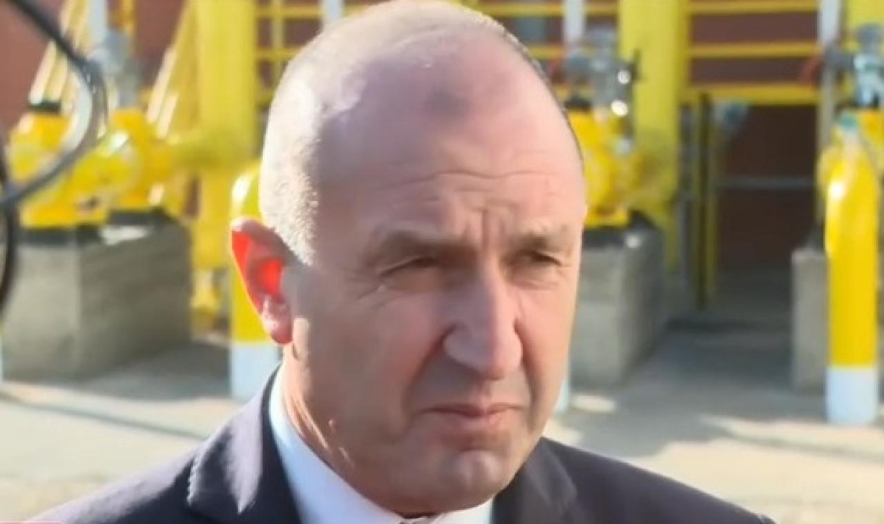 Румен Радев: Парламент с рекордно ниско гражданско представителство посяга към Конституцията Румен-Радев:-Парламент-с-рекордно-ниско-гражданско-представителство-посяга-към-Конституцията