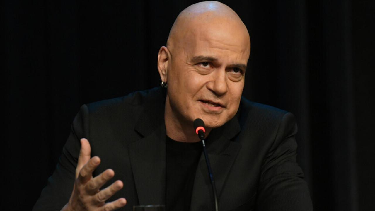 Слави Трифонов призова управниците: Подайте си оставката! Слави-Трифонов-призова-управниците:-Подайте-си-оставката!