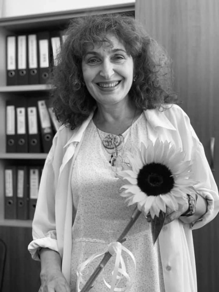 Скръб за учителката Рада Гешева в Бургас: Светъл път към света на ангелите! Скръб-за-учителката-Рада-Гешева-в-Бургас:-Светъл-път-към-света-на-ангелите!