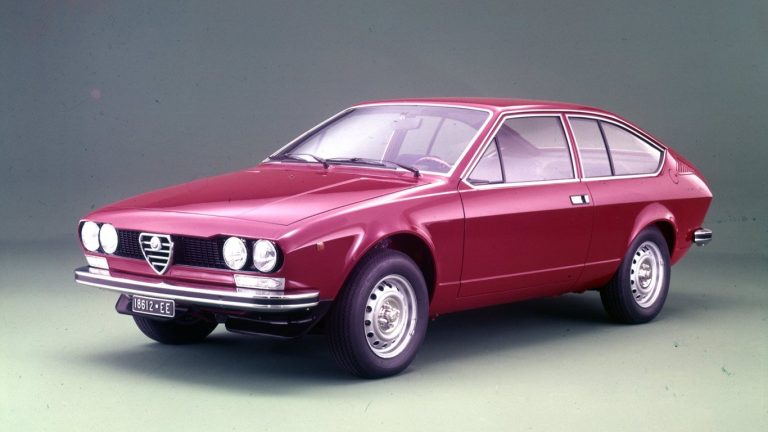 alfa-romeo-отбелязва-50-години-от-лансирането-на-alfetta