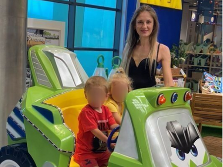 Защо Интерпол спря да търси хубавата Елена и децата й 1 image