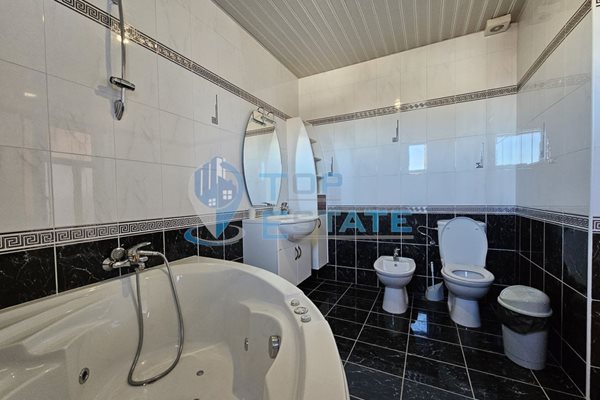Вижте палата на Начо, който уби Ферарио Спасов, продават го за 360 хил.евро 3 4.jpg65a58ede6e47c