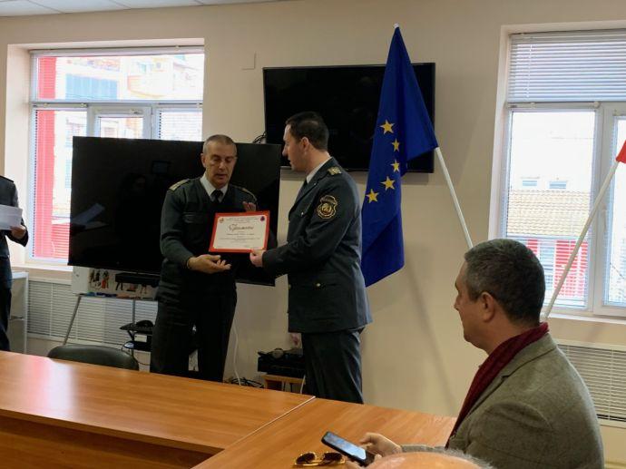 Бургаската пожарна отличи най-смелите си огнеборци 3 IMG 0175