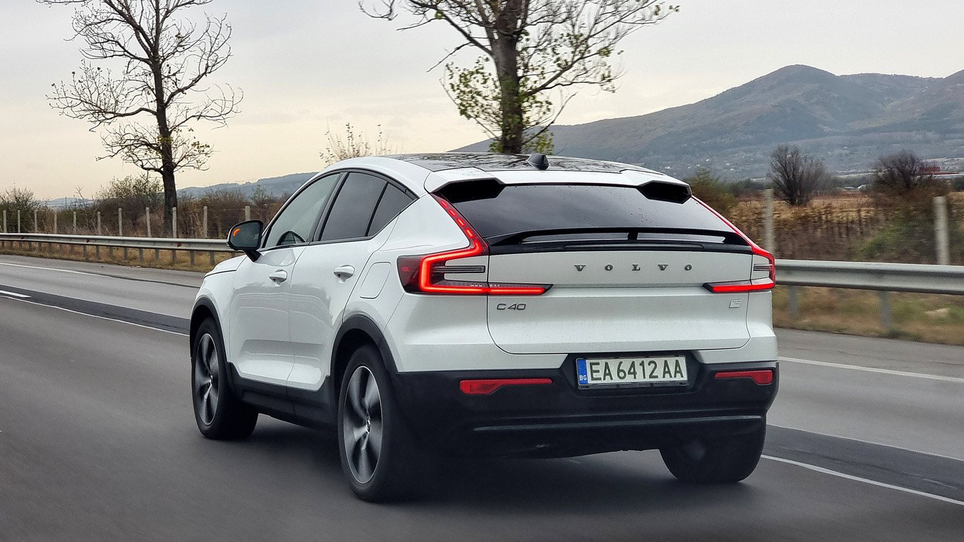 Volvo C40 Recharge с два мотора смайва с динамиката на спортист 3 orig.jpg6597a21bd1992