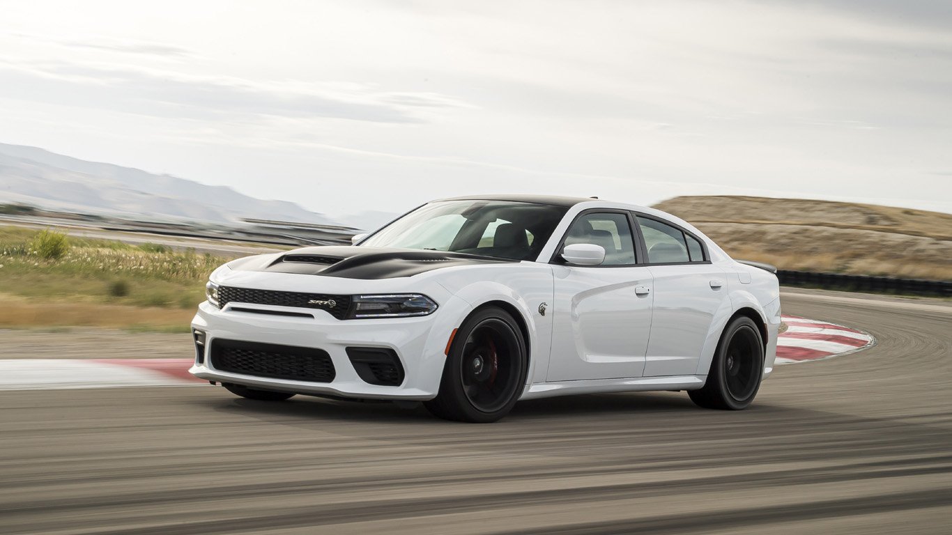 Спря производството на Dodge Challenger, Dodge Charger и Chrysler 300 1 Dodge Charger SRT