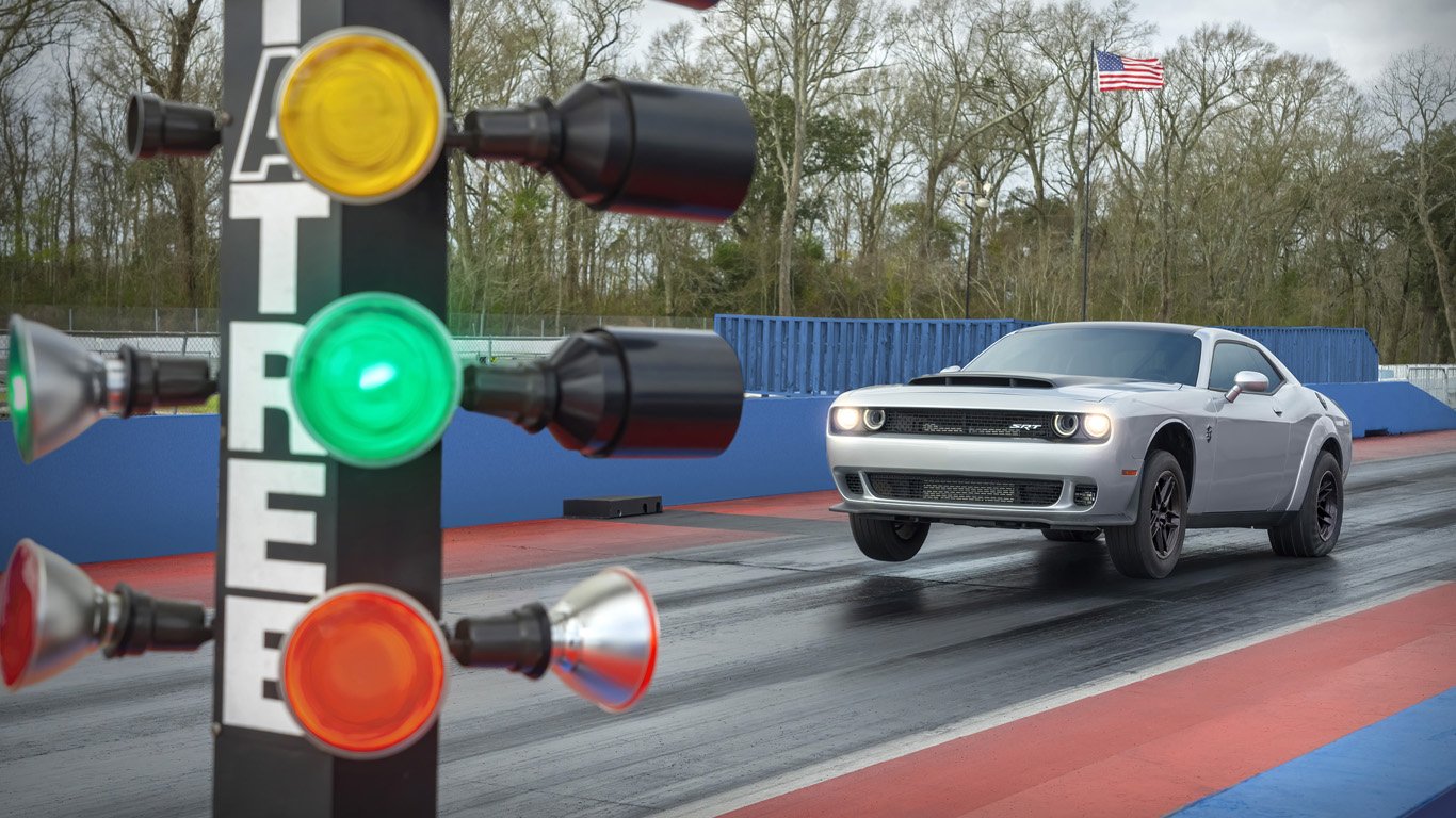 Спря производството на Dodge Challenger, Dodge Charger и Chrysler 300 2 Dodge Challenger SRT
