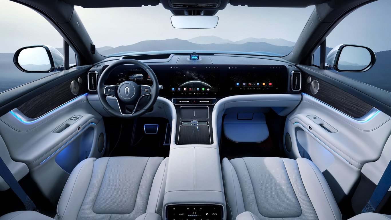 Huawei направи конкурент на BMW X7 и Mercedes-Benz GLS 3 orig.jpg659b8bfd25a8d