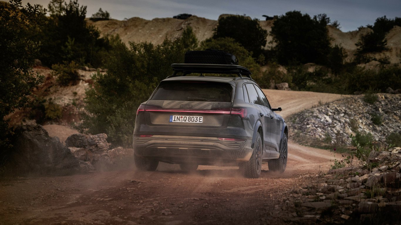Audi Q8 e-tron Edition Dakar е готово за офроуд и хлъзгави пътища 4 orig.jpg659f9cbce2543