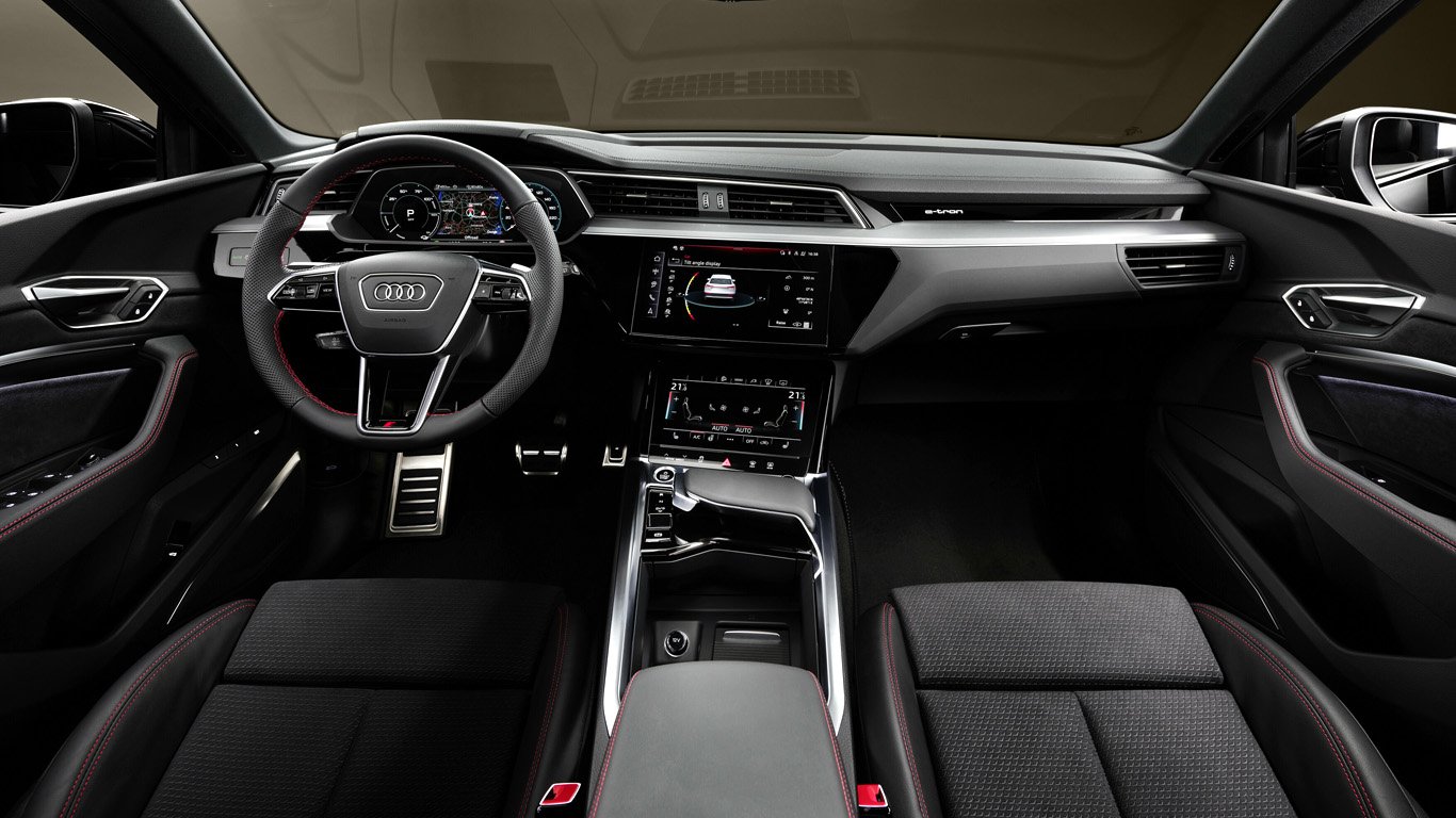 Audi Q8 e-tron Edition Dakar е готово за офроуд и хлъзгави пътища 6 orig.jpg659f9ccfc3750