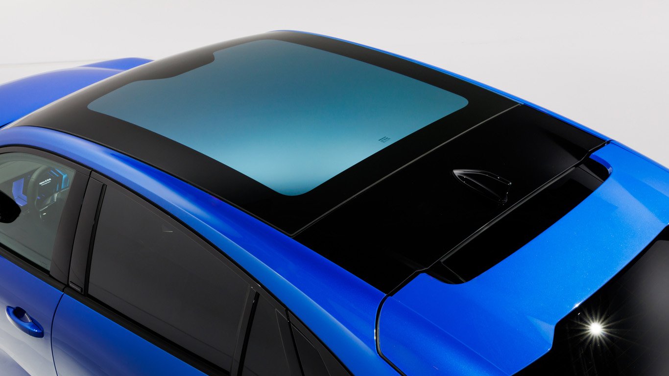 Renault внедри покрив с интелигентно затъмняване в новите Rafale и Scenic 2 orig.jpg65a8fa3a75a4b