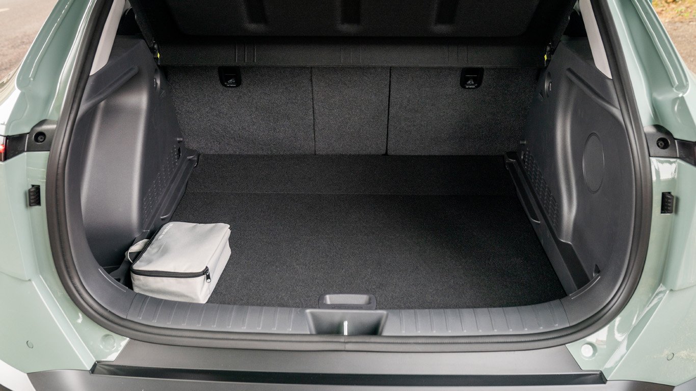 Hyundai KONA превзема града като икономичен хибрид (тест-драйв) 7 orig.jpg65b0f183097ce
