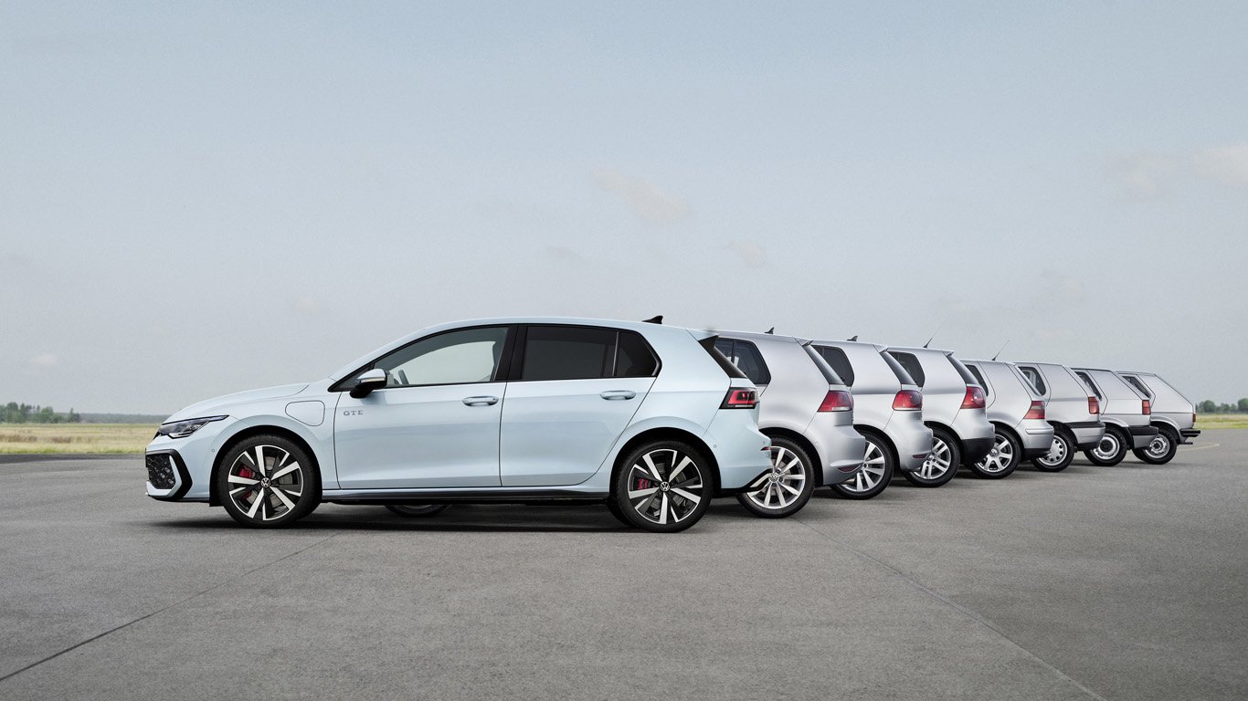 Volkswagen Golf беше обновен за своята 50-годишнина 1 Volkswagen Golf Generations