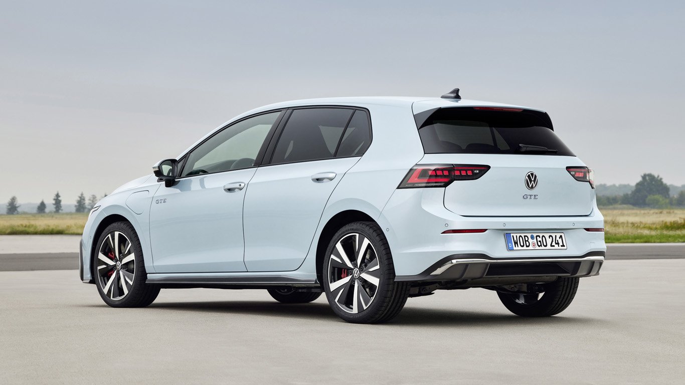 Volkswagen Golf беше обновен за своята 50-годишнина 3 Volkswagen Golf GTE