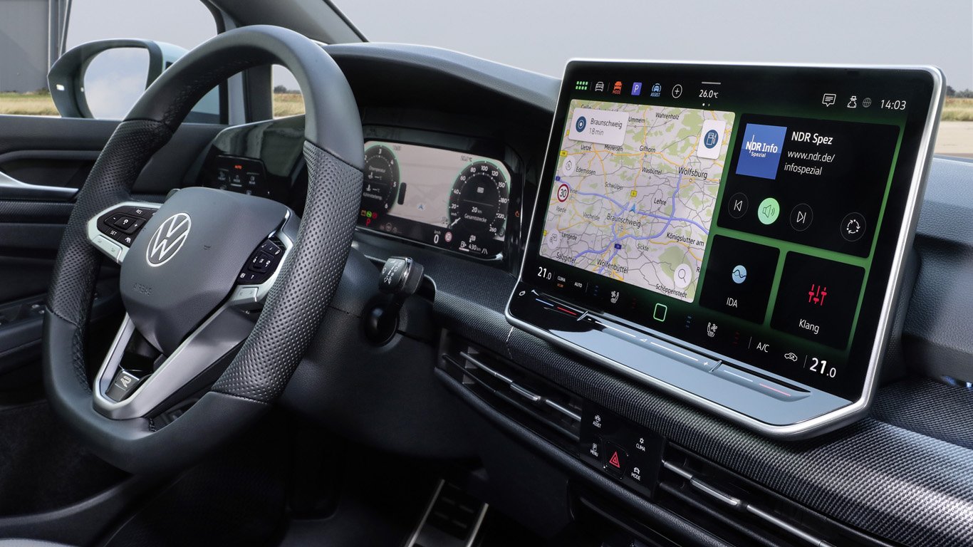 Volkswagen Golf беше обновен за своята 50-годишнина 6 orig.jpg65ba75a75f38d