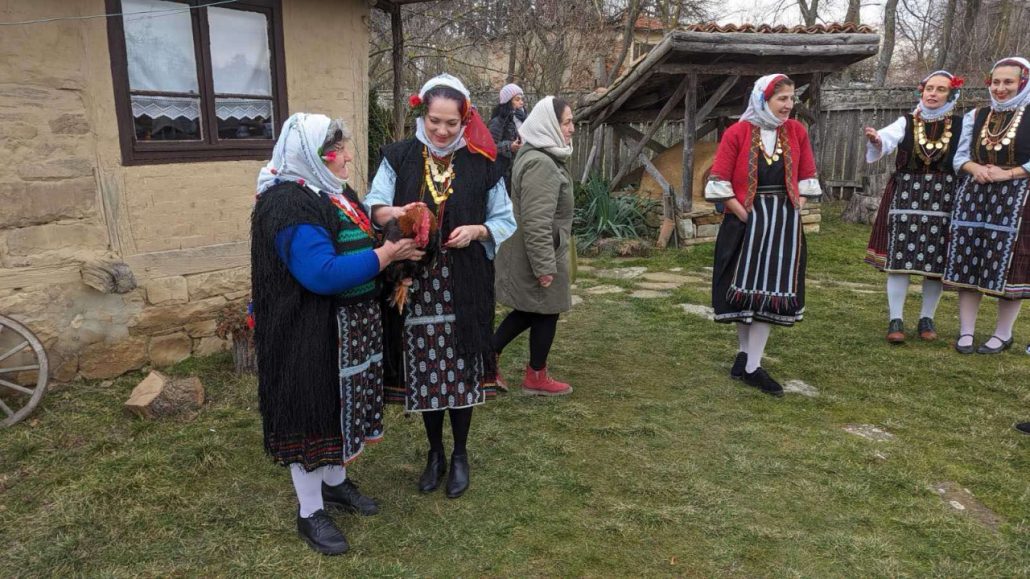 В-село-Козичино-спазиха-традицията-за-Петльовден