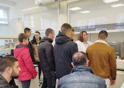 Университет "Проф. д-р Асен Златаров" с кампания "Един академичен час", организира срещи с ученици 6 170902802183333