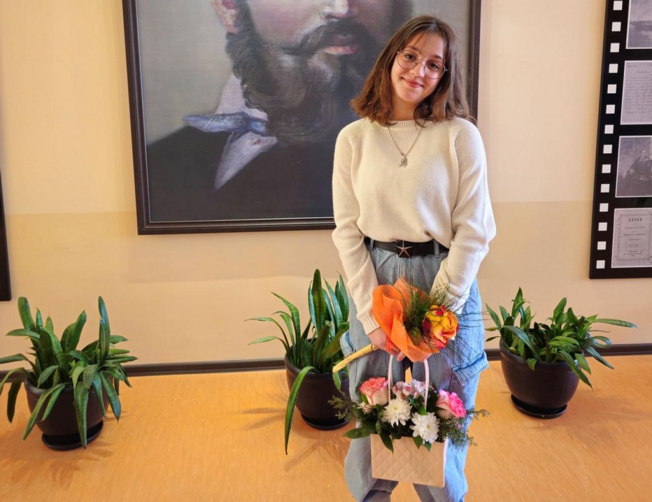 Ученичка от Карнобат е победителят за България в конкурса за млади преводачи Juvenes Translatores 1 image