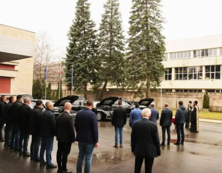 Поп освети новите луксозни бронирани Мерцедеси на НСО и президента 1 Screenshot 25202024 02 12 2520170918