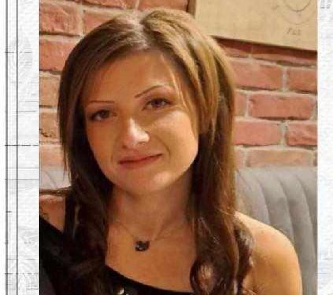 Младата майка на две деца Роси се бори с коварна болест, да й помогнем 1 image