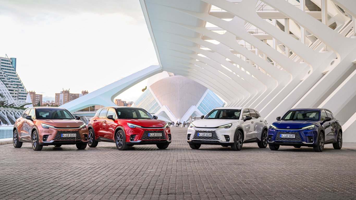 Новият Lexus LBX беше отличен с две престижни награди на Острова 2 Lexus LBX