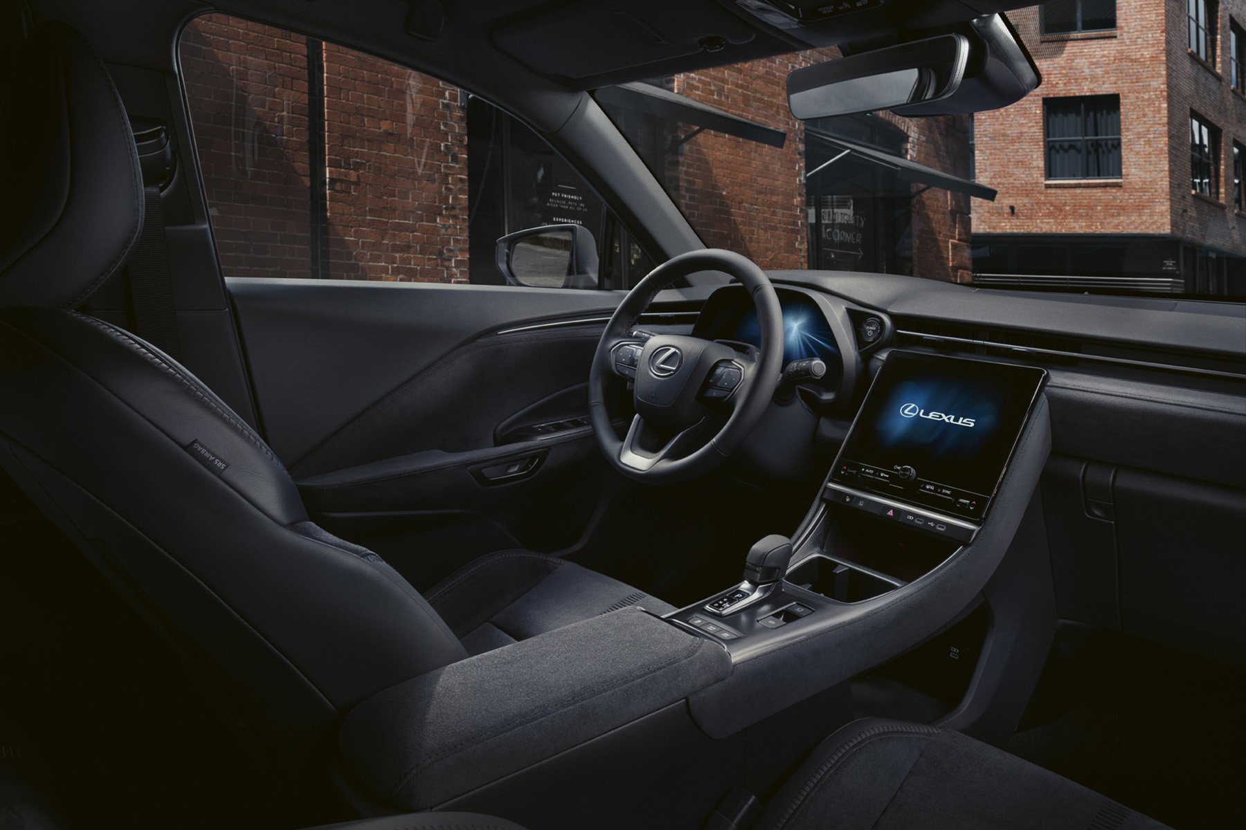 Новият Lexus LBX беше отличен с две престижни награди на Острова 3 orig.jpg65bbb91111ac0