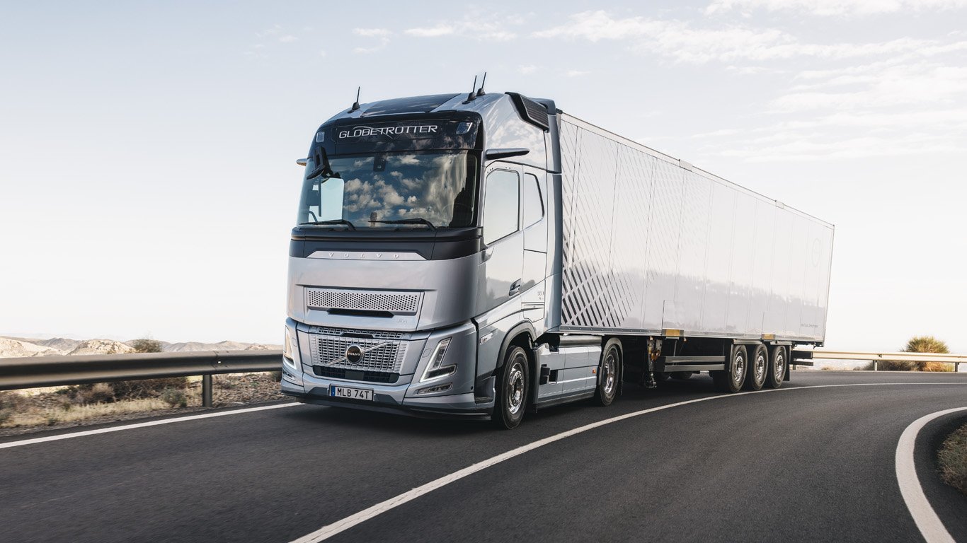 Volvo FH Aero ще може да се движи с дизел, електричество или биогориво 3 orig.jpg65bbd53053e6a