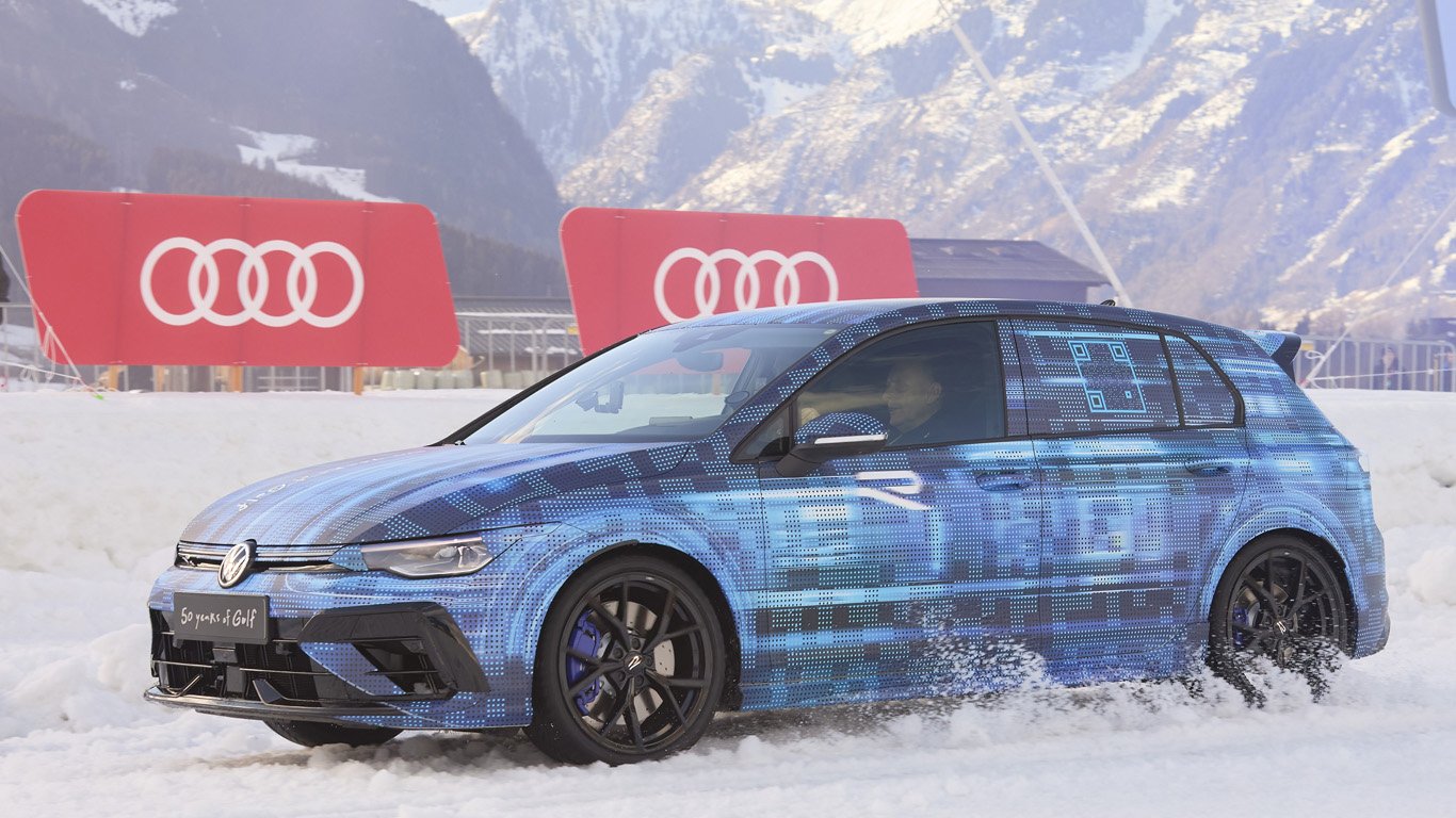 Volkswagen разкри новия Golf R на Леденото състезание в Австрия 1 Volkswagen Golf R
