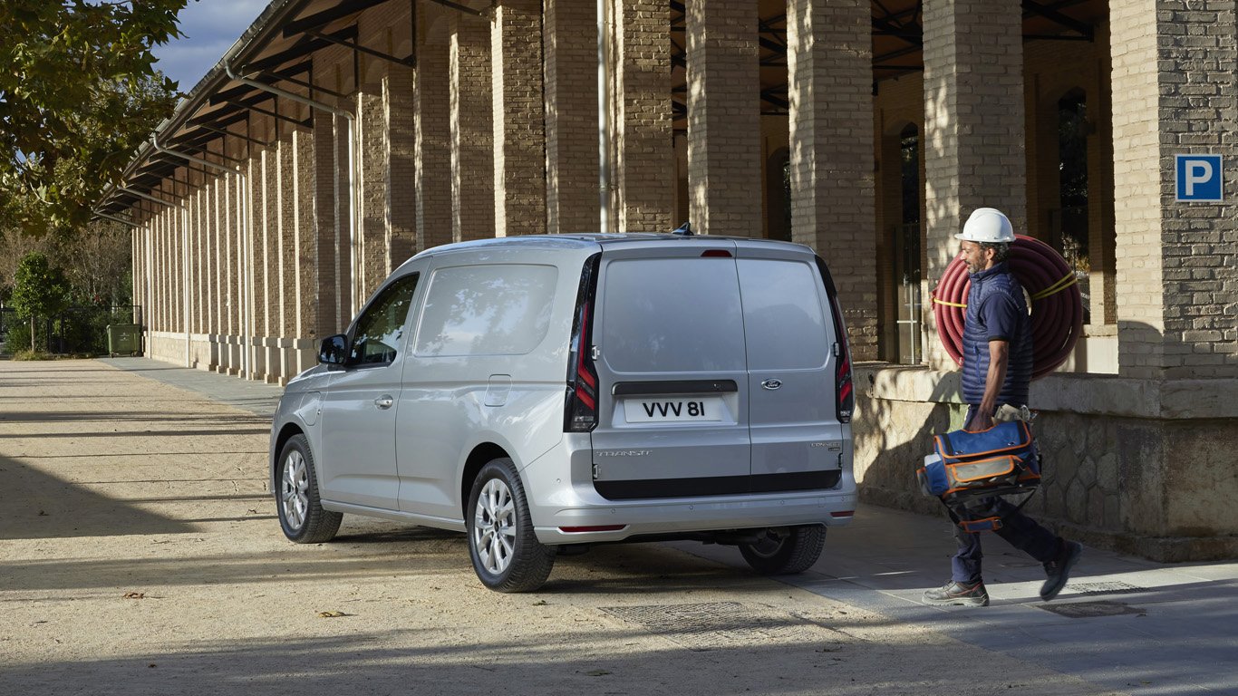 Новият Ford Transit Connect ще предлага plug-in хибридно задвижване 5 Ford Transit Connect PHEV