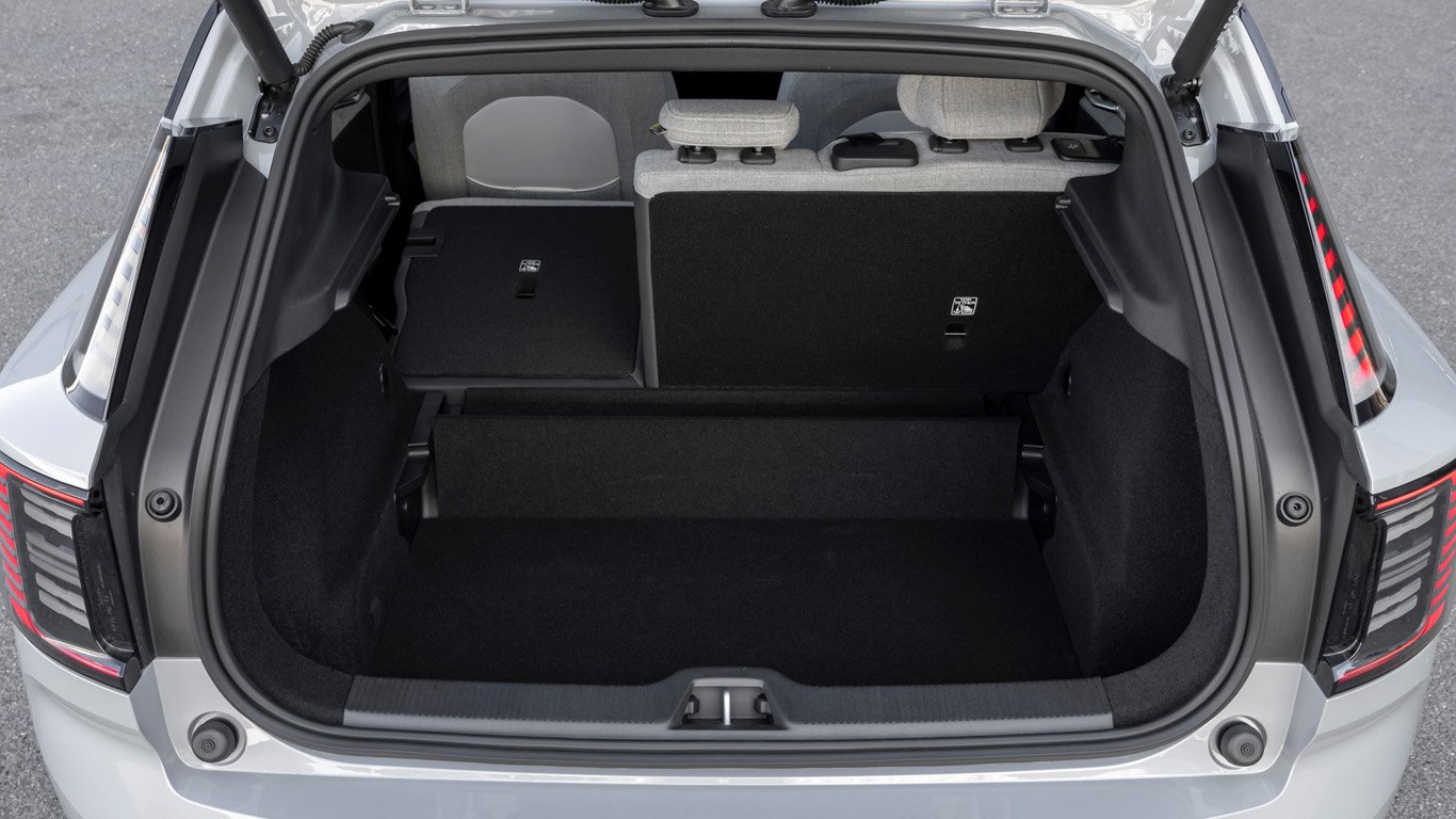 Новото Volvo EX30 стана най-бързият модел в историята на марката 7 orig.jpg65c68b6678e9f