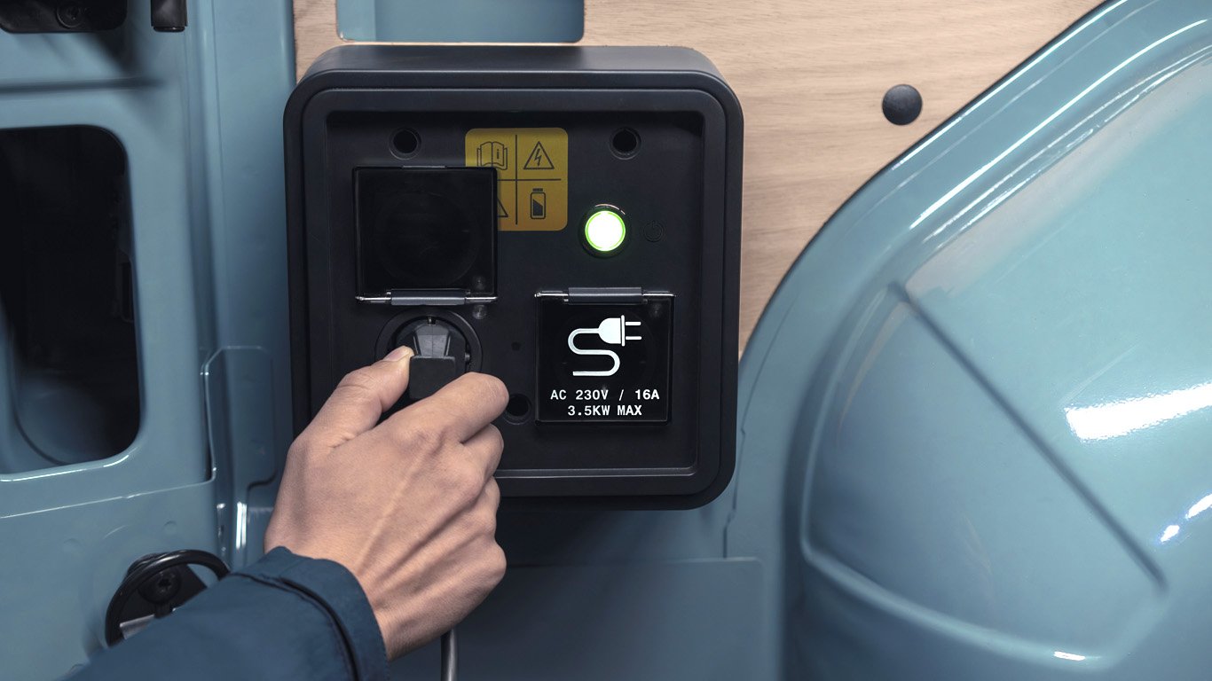 Новото Renault Master E-Tech electric изминава до 460 км с едно зареждане 5 orig.jpg65c7dce2e5436