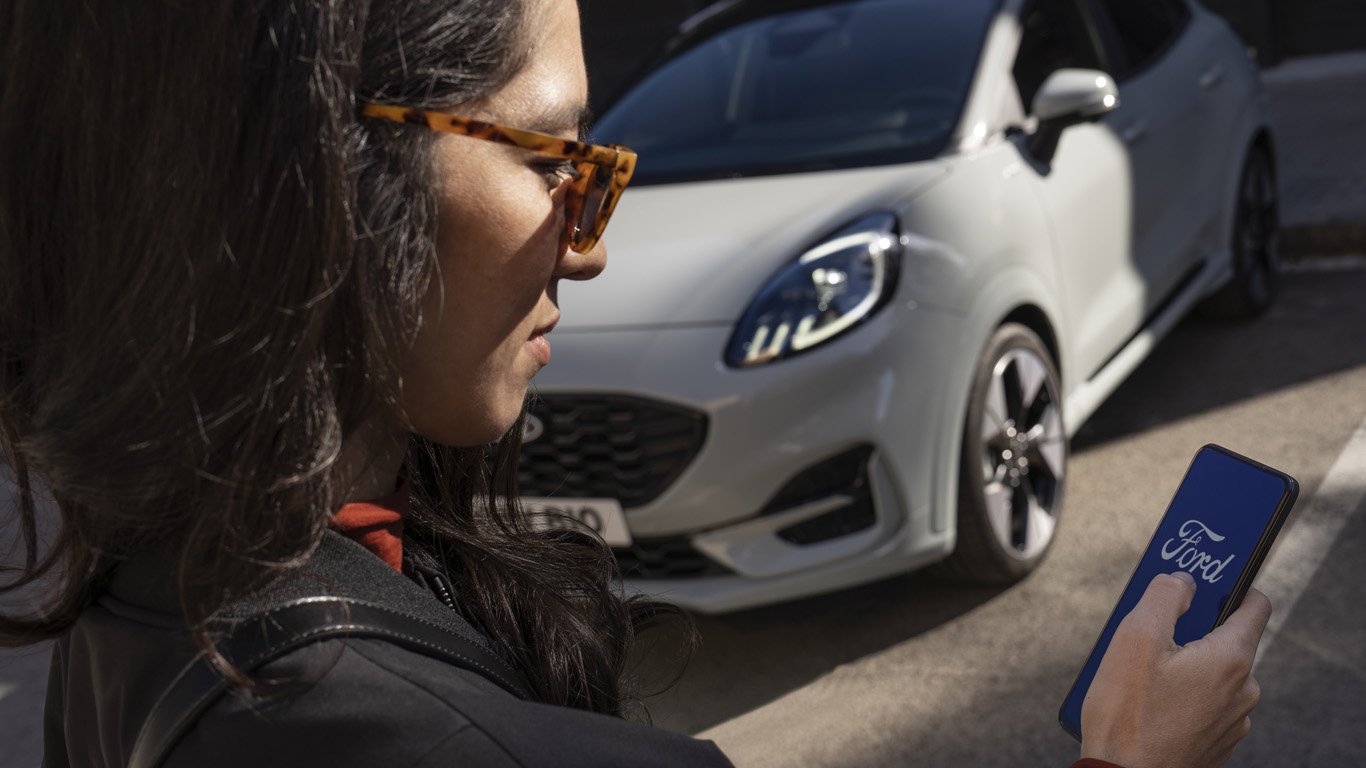 Ford Puma намалява скоростта на кръстовища и в завои 5 orig.jpg65c92051ce6a3