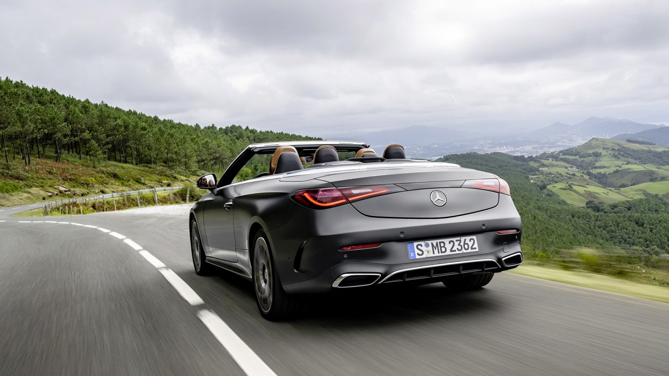 Новият Mercedes-Benz CLE Cabriolet отваря покрива си за 20 секунди 6 orig.jpg65cbd164c776f