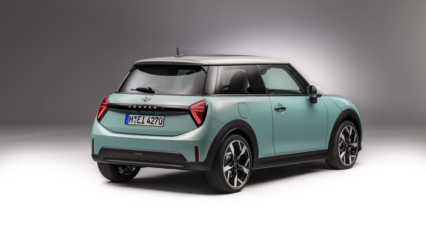 Новото MINI Cooper идва с два мощни бензинови двигателя и автоматик 1 orig.jpg65cd22e35b8c8