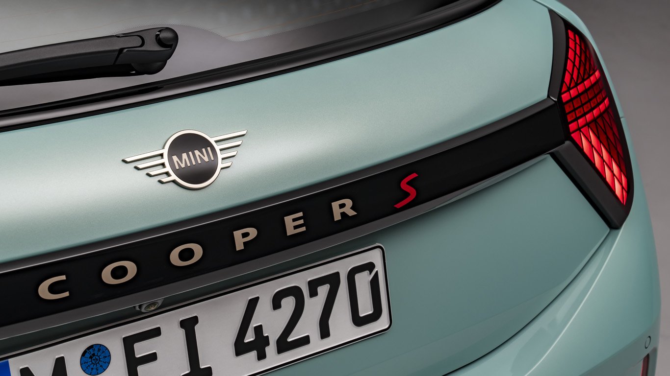 Новото MINI Cooper идва с два мощни бензинови двигателя и автоматик 10 orig.jpg65cd22eba507b