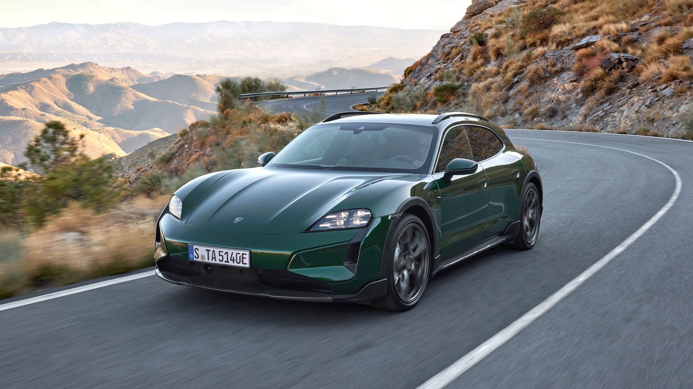 Porsche Taycan стана най-мощната и динамична кола на марката досега 10 orig.jpg65cd30f64b914