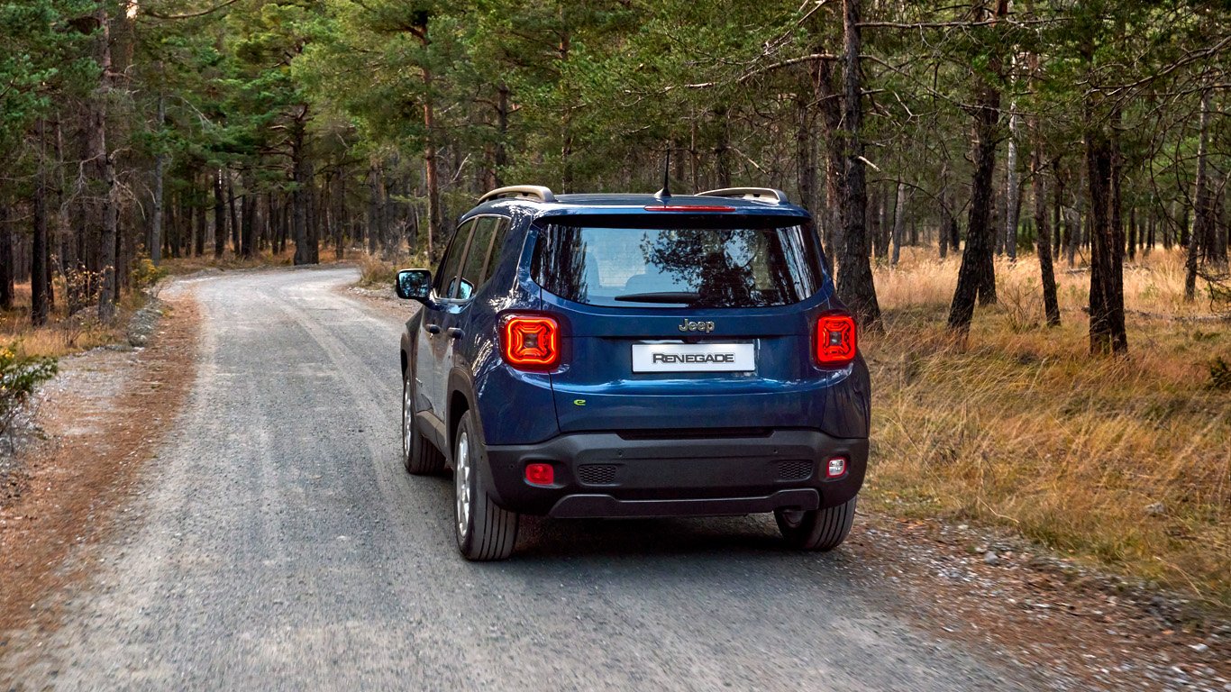 Jeep Renegade идва с две хибридни версии и намален разход на гориво 7 orig.jpg65ce665677ed0