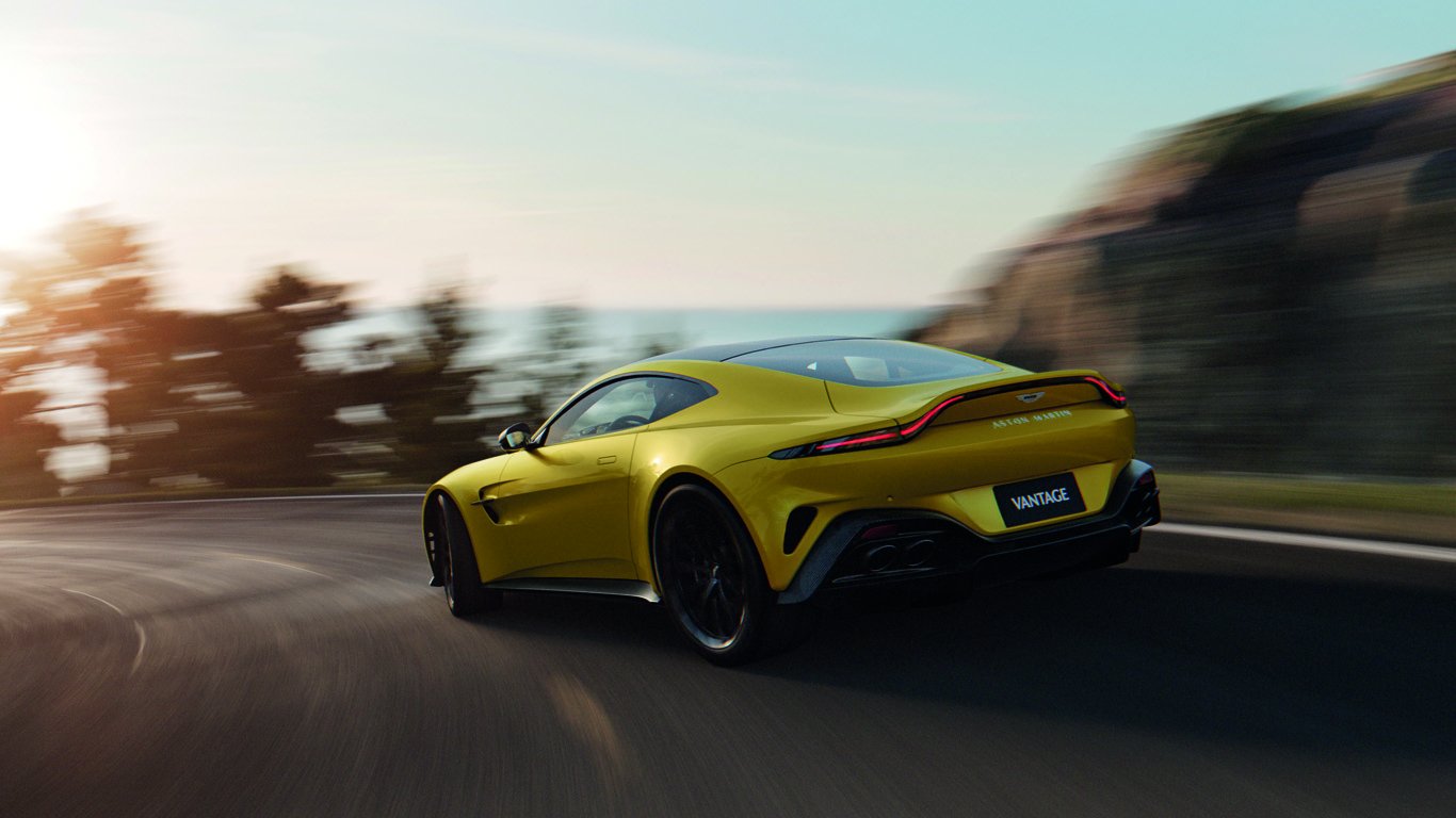 Aston Martin Vantage получи още повече мощност и привлекателен дизайн 1 orig.jpg65ce826b922d9